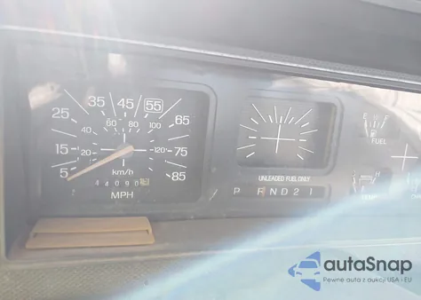 1981 Ford F150 z USA, uszkodzony, nr VIN 1FTDF15G0BPA57305